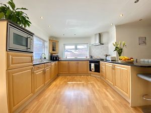 Kitchen/Diner- click for photo gallery